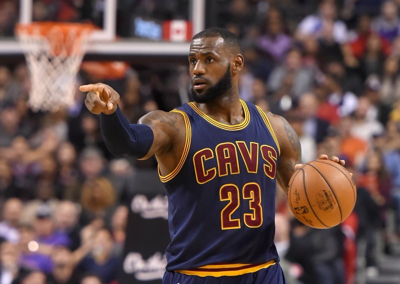 LeBron i Irving slomili Indianu, Spursi prejaki za Memphis