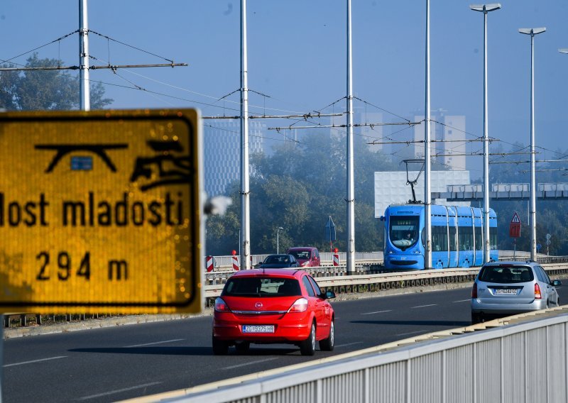 Poništen dio dokumentacije, no nabava za dekorativnu rasvjetu zagrebačkog Mosta mladosti teška 22 milijuna kuna ide dalje