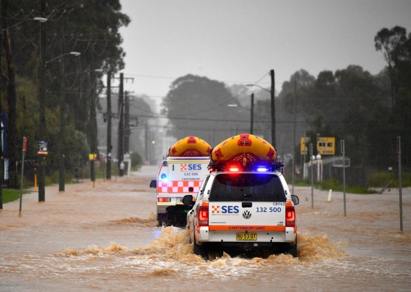 [VIDEO] Bujice u Australiji odnose kuće: Kiša bi mogla padati do petka
