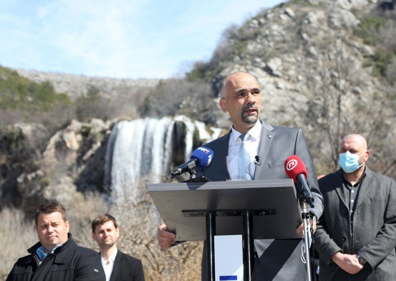 [FOTO] Gradonačelnik Knina Marko Jelić ide u utrku za šibensko-kninskog župana