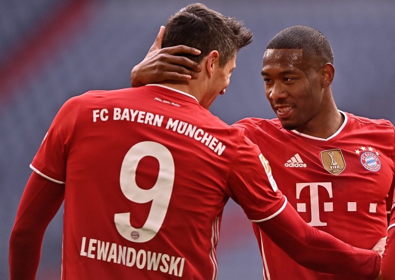Bayern i s igračem manje pregazio Stuttgart i našeg Bornu Sosu; novi šou fenomenalnog Roberta Lewandowskog