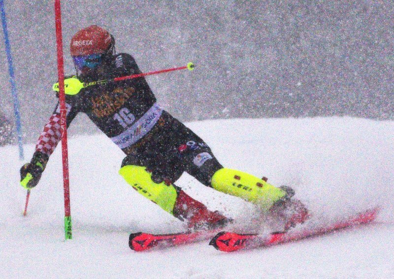 Filip Zubčić nije briljirao u zadnjem slalomu u sezoni, ali na kraju je sezona bila i više nego uspješna; Hrvat završio među najboljih pet