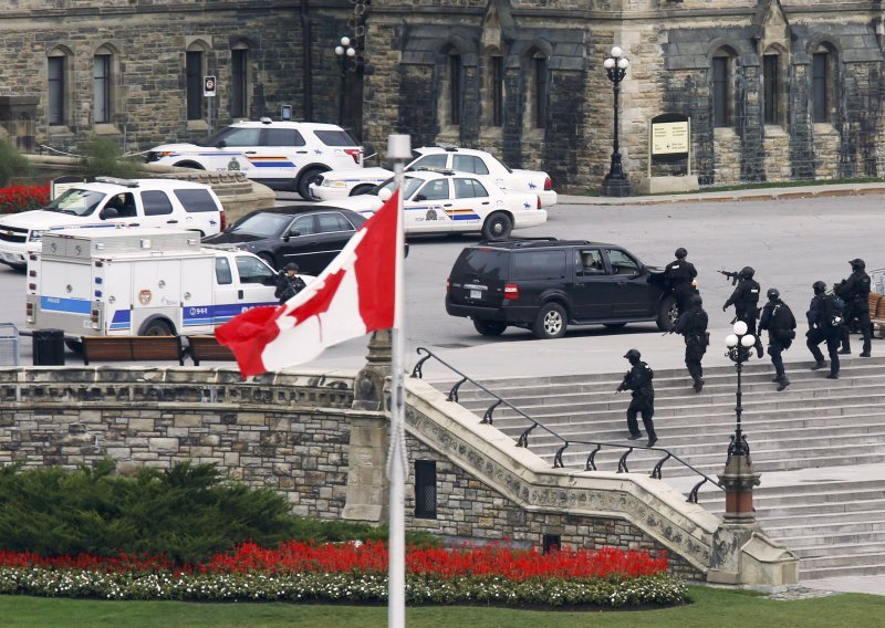 Ubijen napadač na kanadski parlament