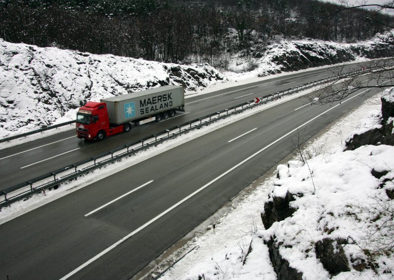 Autocesta Zagreb - Karlovac dobit će treću traku?