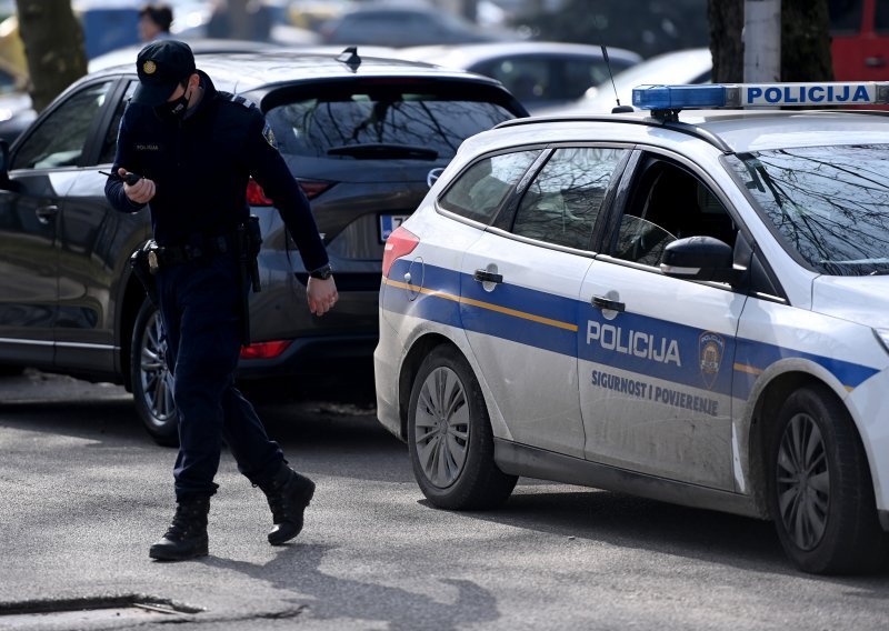 Priveden mladić koji je prijetio zaposlenicima Radija Rijeka zbog pjesme Hajduku