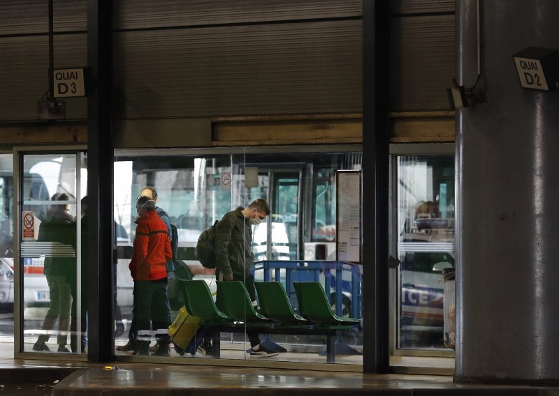 Francuska zatvara još tri departmana, uključujući i grad Lyon