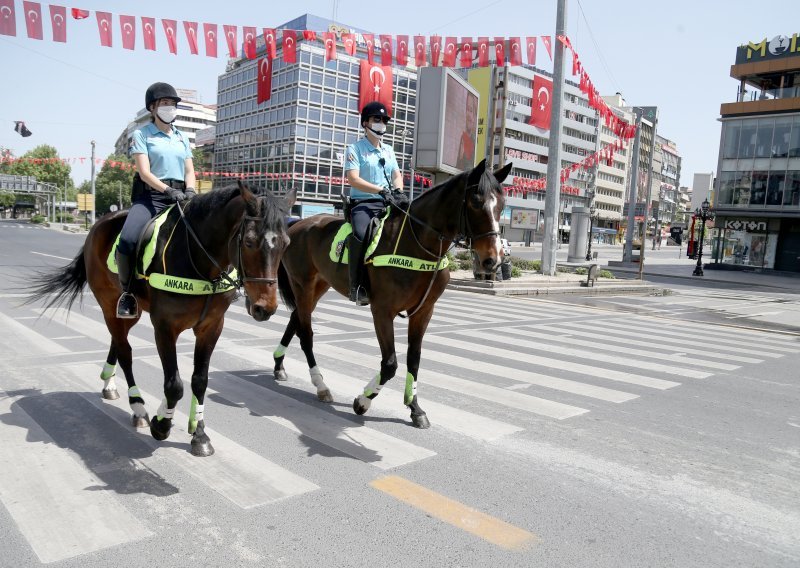 Doživotni zatvor za bivše šefove policije zbog ubojstva tursko-armenskog novinara