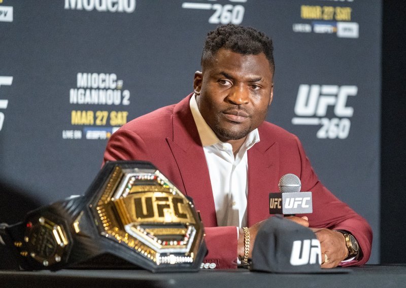 Novi prvak Francis Ngannou obratio se javnosti podužom porukom u kojoj se dotakao i Stipe Miočića; Kamerunac je pokazao kakav je čovjek