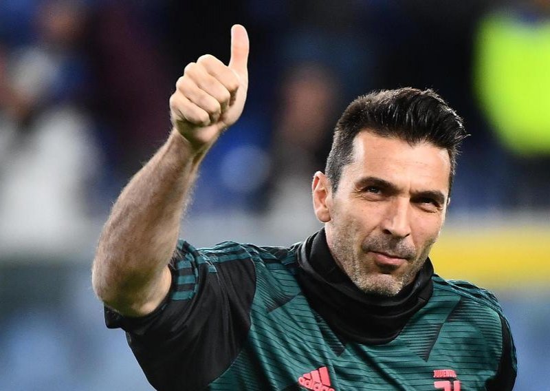 Talijanski mediji doznaju vijest koja je mnoge iznenadila; legendarni Buffon u 44. godini života dobio ponudu od dva kluba od kojih to sigurno nije očekivao
