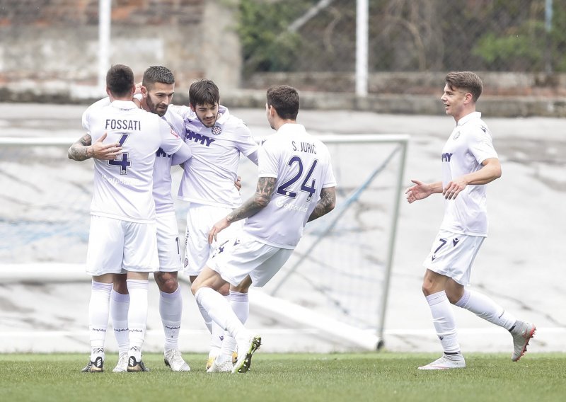 [FOTO/VIDEO] Raspoloženi Marko Livaja vodio Hajduk do pobjede nad Lokomotivom koja ostaje zakucana za dno