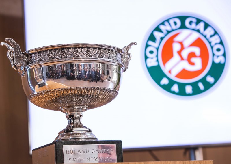 I najpoznatiji teniski turnir na zemlji, Roland Garros, nemoćan je pred ovim problemom; prijeti mu još jedna odgoda