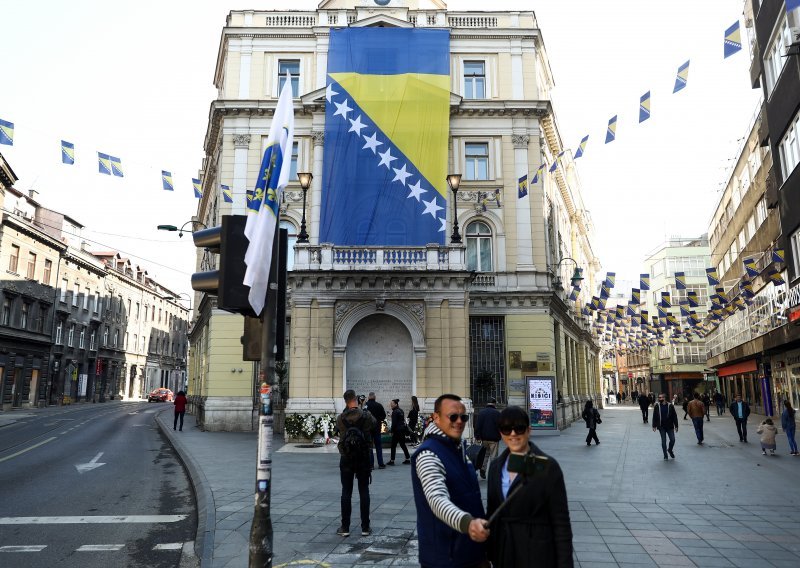 Pismo američkoga državnoga tajnika Predsjedništvu BiH: Povratak u realnost i uvertira u truli kompromis