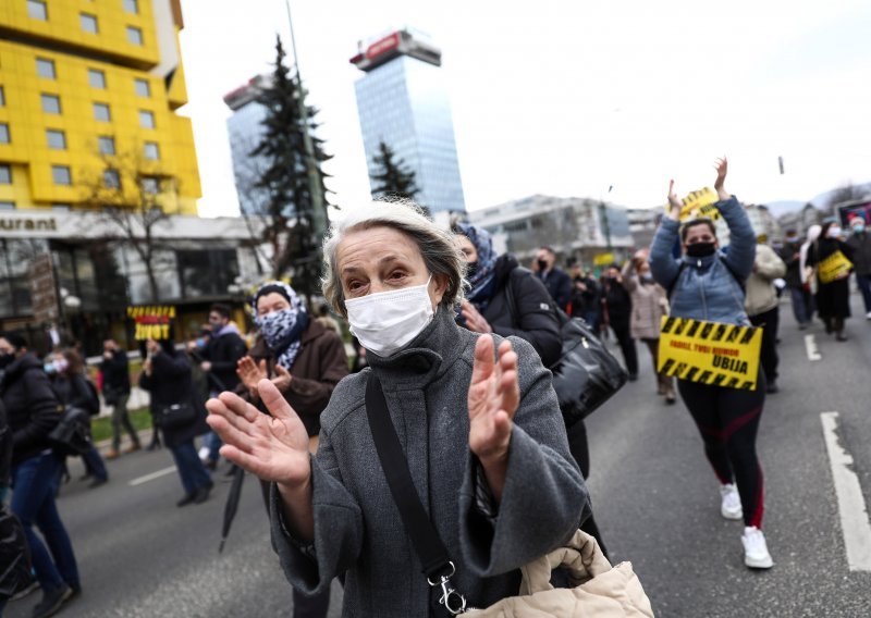 U BiH 444 novozaražena i 78 umrlih, zemlju škokirao slučaj samoubojstva u bolnici