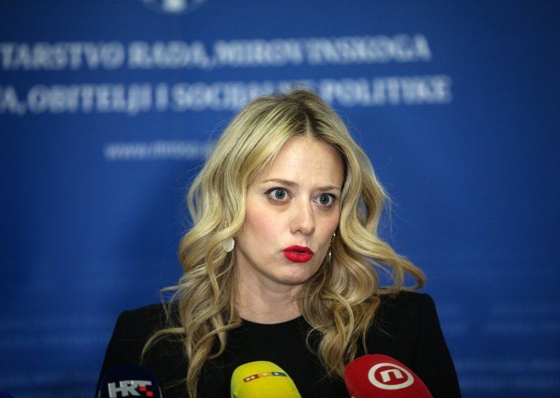 [VIDEO/FOTO] Jelena Veljača: Ako sam nekom ostrašćenom izjavom izazvala i mikrodio atmosfere linča prema socijalnim radnicima, želim se ispričati