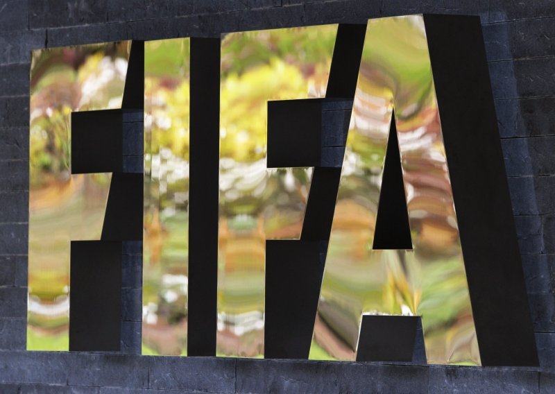 FIFA za ovakve stvari nema milosti; suspendirala dva Saveza, reprezentacije im ne smiju igrati, a nema ni novca