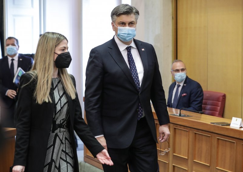 Plenković: Tko kani biti predsjednik Vrhovnog suda, treba poštivati zakon