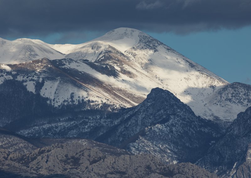 Za ne povjerovati: Po najvećoj buri i snijegu krenuli na Velebit, i to ne stranci nego domaći