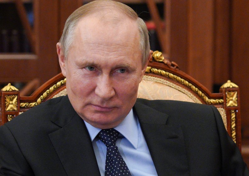 Putin primio drugu dozu cjepiva protiv covida; Kremlj ne navodi kojeg