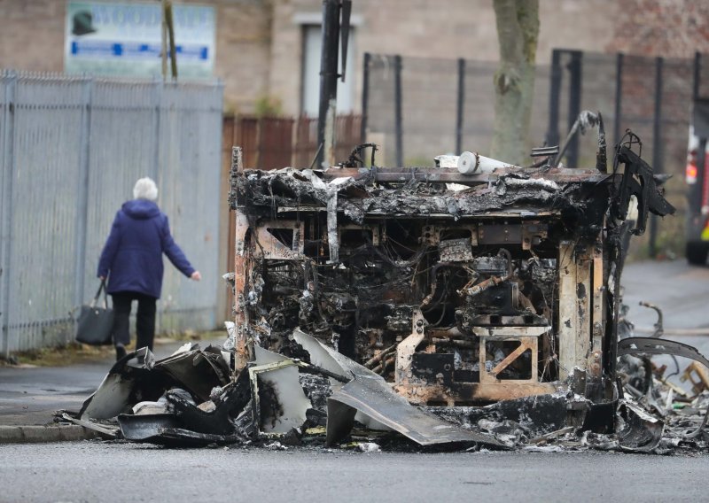 Dublin: Ulično nasilje u S. Irskoj mora stati prije nego što netko bude ubijen