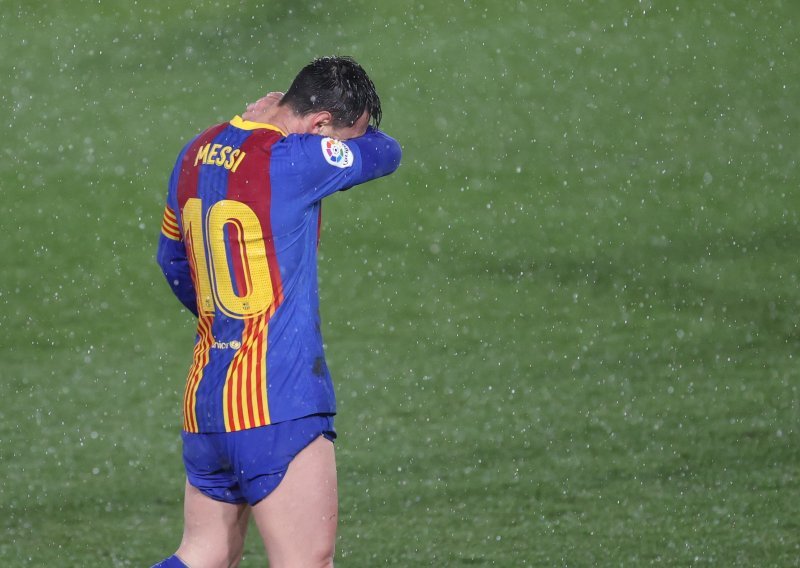 Lionel Messi postao surekorder, ali nastavio crni niz u El Clasicu; u Barceloni poslije poraza suočeni s pitanjem na koje ne znaju odgovor