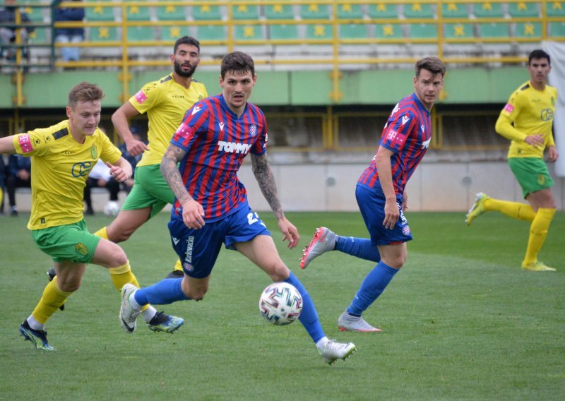 [VIDEO/FOTO] Hajduk je jedva pobijedio Istru; 'bili' su se dugo mučili, a tri boda osigurao im je Stefan Simić