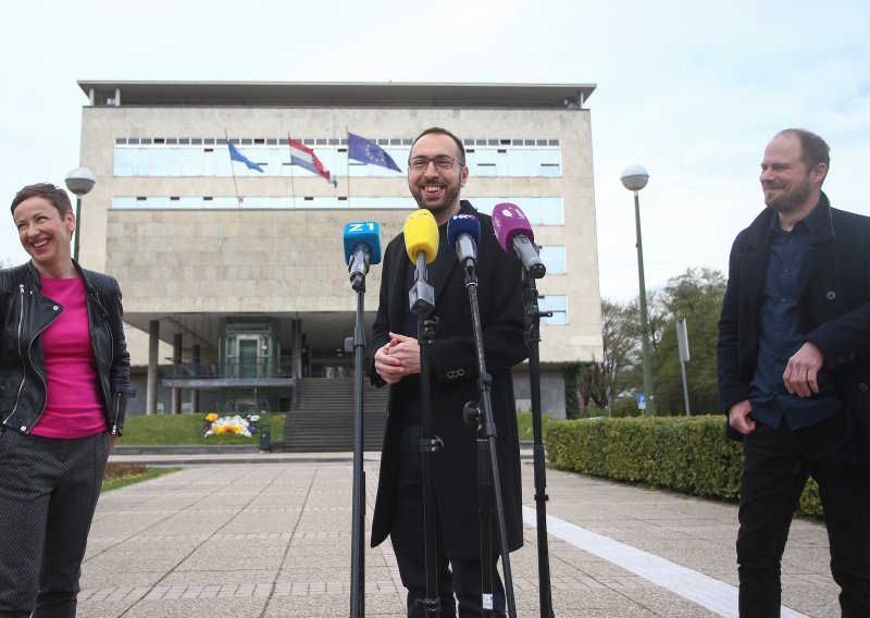 [VIDEO/FOTO] Tomašević predstavio kandidate za svoje zamjenike; Danijelu Dolenec i Luku Korlaeta