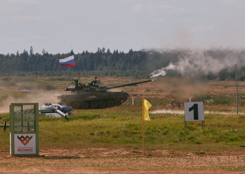 Rusija povlači dio vojnika s ukrajinske granice