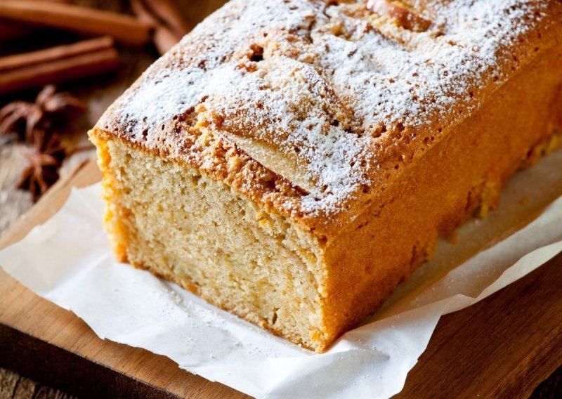 Može li maslinovo ulje zamijeniti maslac? Kolač od jabuka i divnih začina bolji je od bilo kojeg muffina