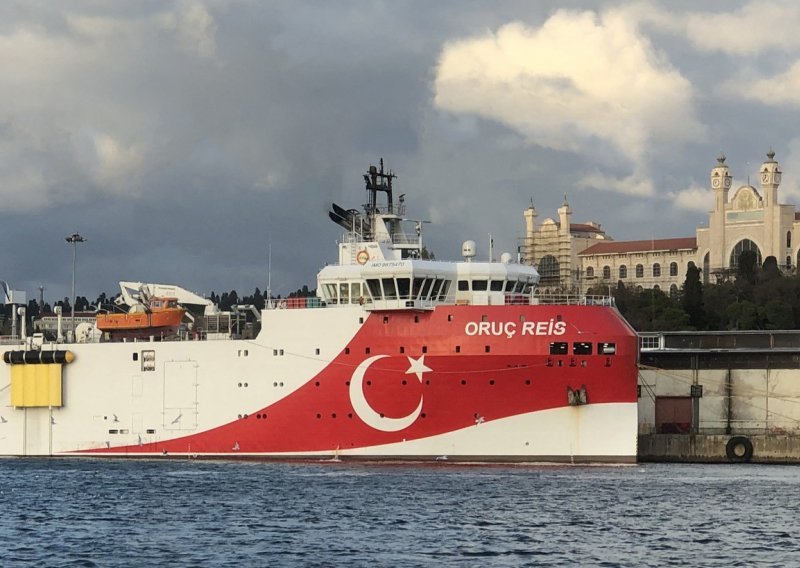 Turski i grčki šefovi diplomacije sastaju se u Ankari u jeku spora u Sredozemlju
