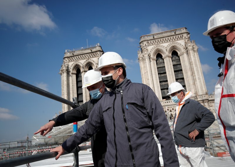 Macron: Notre Dame će biti obnovljen po planu do 2024.