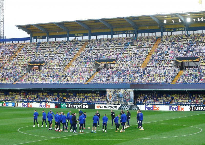 U pustom Villarrealu slavlja sigurno neće biti, jer u 22 sata počinje policijski sat, a i poruka klupske legende je jasna: Bojim se Dinama, jer ako zabije gol, Villarreal će biti u nevolji