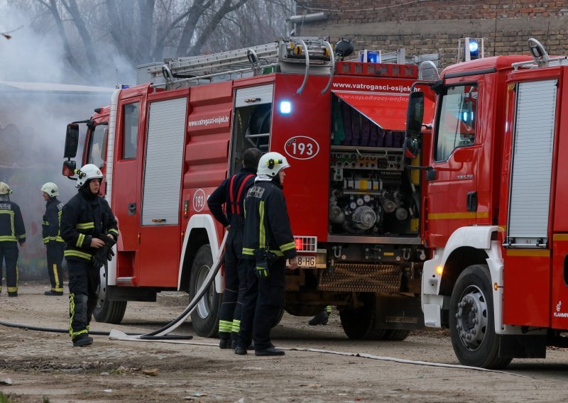 U Stobreču gorjeli kontejneri, uhićena jedna osoba