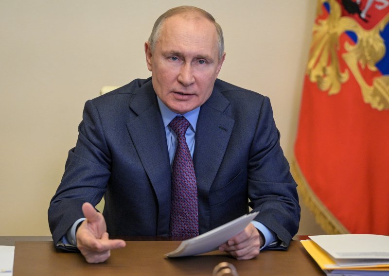Putin će proglasiti 10 neradnih dana u svibnju radi borbe protiv covida-19