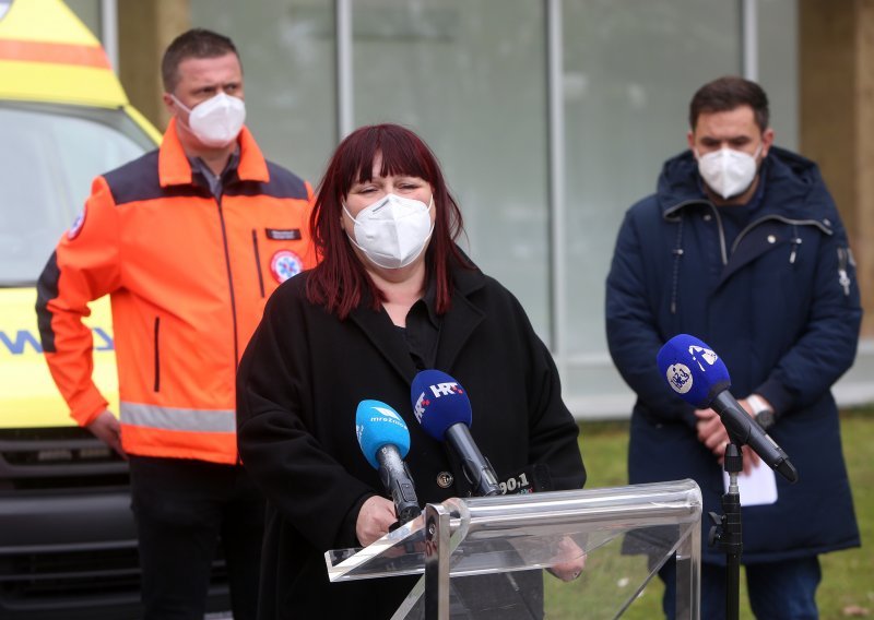 [FOTO/VIDEO] Situacija u Karlovcu je ozbiljna, bolnica će od ponedjeljka raditi samo za hitne i onkološke pacijente