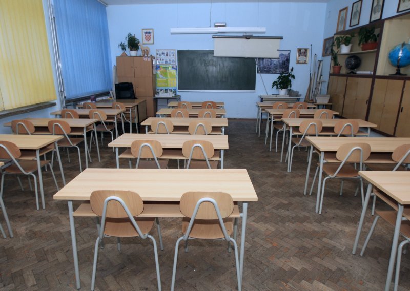 Istra vraća osnovce u škole, srednjoškolci i dalje online