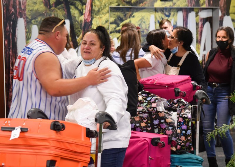 Australci i Novozelanđani konačno smiju putovati jedni drugima, u zračnim lukama suze radosnice: 'Nisam znala koliko ću biti emotivna'