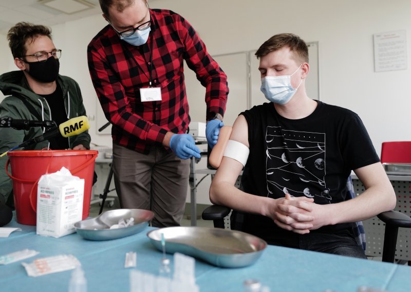 Poljska želi otvoriti prijave za cijepljenje za sve odrasle do 10. svibnja