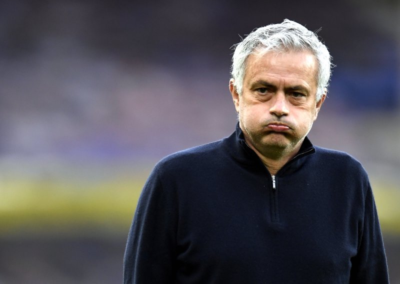 Bomba iz Londona; Jose Mourinho dobio otkaz u Tottenhamu; slavnom treneru glave došli loši rezultati u prvenstvu i Dinamo