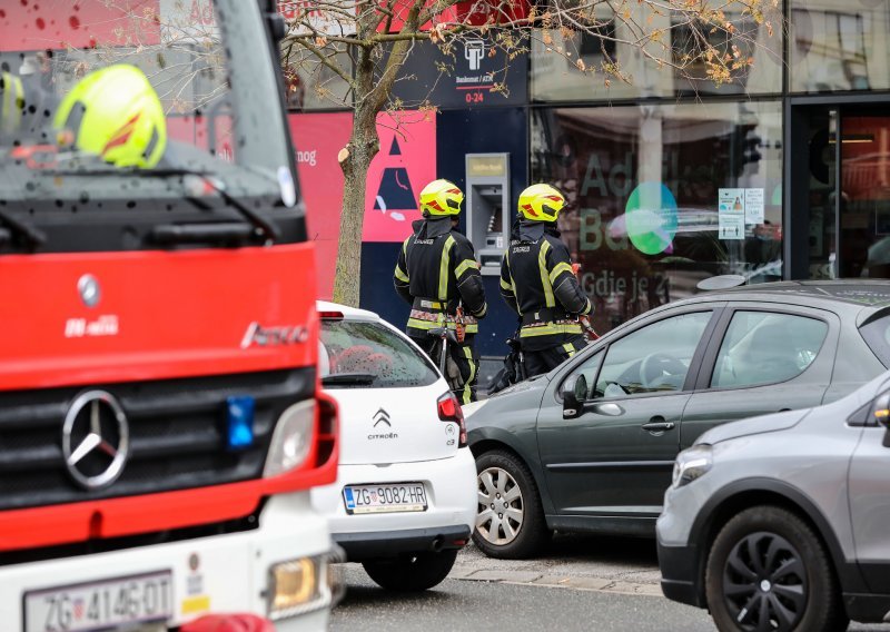 [FOTO/VIDEO] Požar u trgovačkom centru na zapadu Zagreba