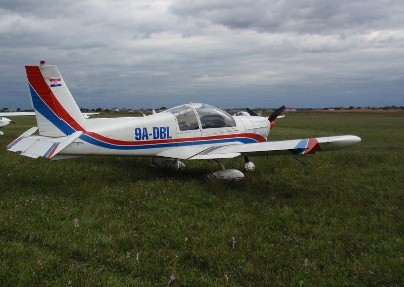 Mali avion pao u more, dvoje poginulih