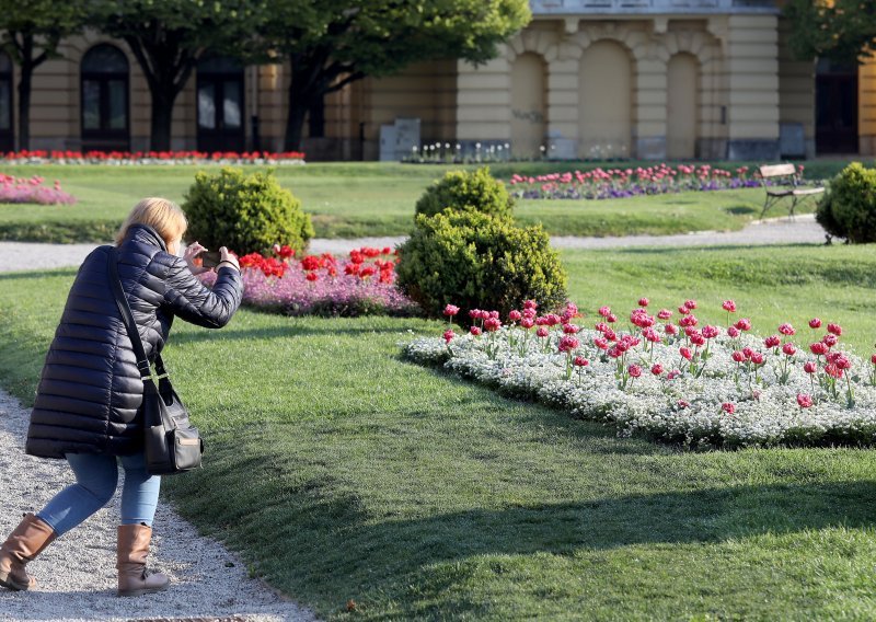 Travanj se nastavlja predomišljati; sunce pa kiša i danas