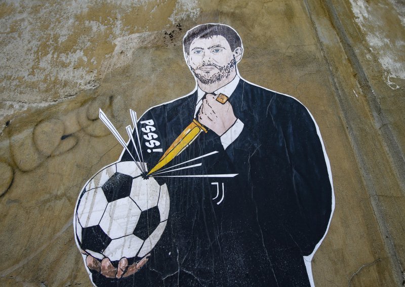 U Rimu osvanuo mural prvog čovjeka Juventusa Andrea Agnellija koji najbolje pokazuje što je Superliga željela napraviti nogometu