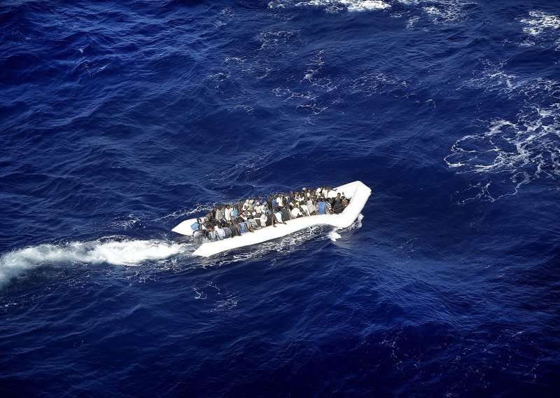 Strahuje se da se najmanje 130 migranata utopilo u Sredozemnom moru