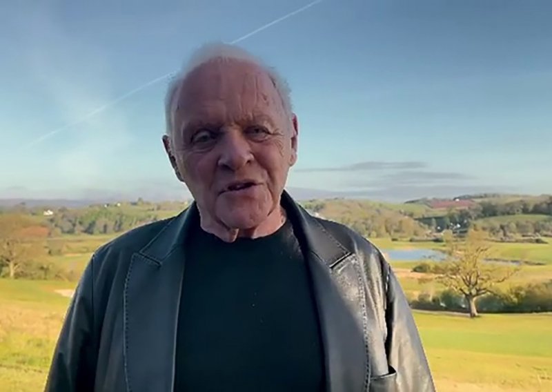 Anthony Hopkins zahvalio se na Oscaru i odao počast pokojnom Chadwicku Bosemanu: 'Sa svoje 83 godine nisam očekivao da ću dobiti ovu nagradu'