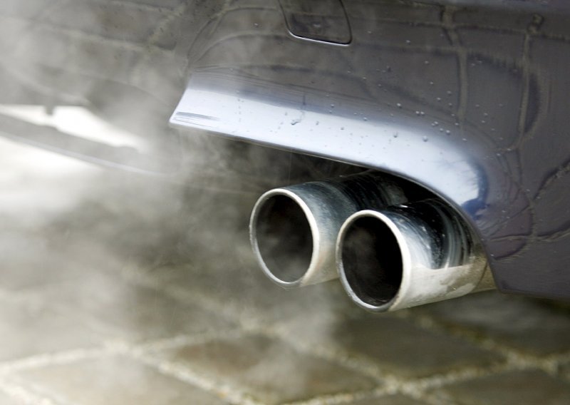 Euro 7 standardi emisija: Europska komisija stala na stranu automobilske industrije