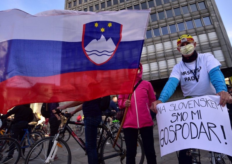 Golemi prosvjed u Ljubljani protiv Janše, na Dan otpora okupatoru