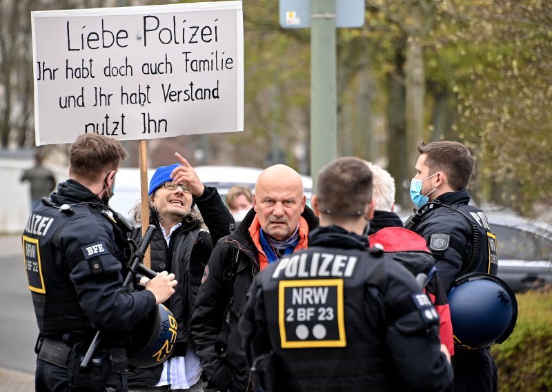 Pokret protivnika mjera u Njemačkoj pod prismotrom tajne službe