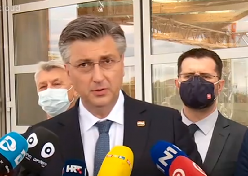 Plenković odgovorio Milanoviću i nazvao ga licemjerom: Njega se kao diplomata nitko ne sjeća. Ono po čemu ga se sjećaju kupovina je rabljenih vozila. To je rezime njegove karijere