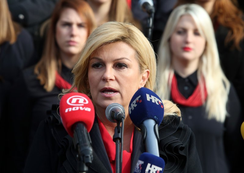 Predsjednica se u rodnom kraju cinično otresla po anketama