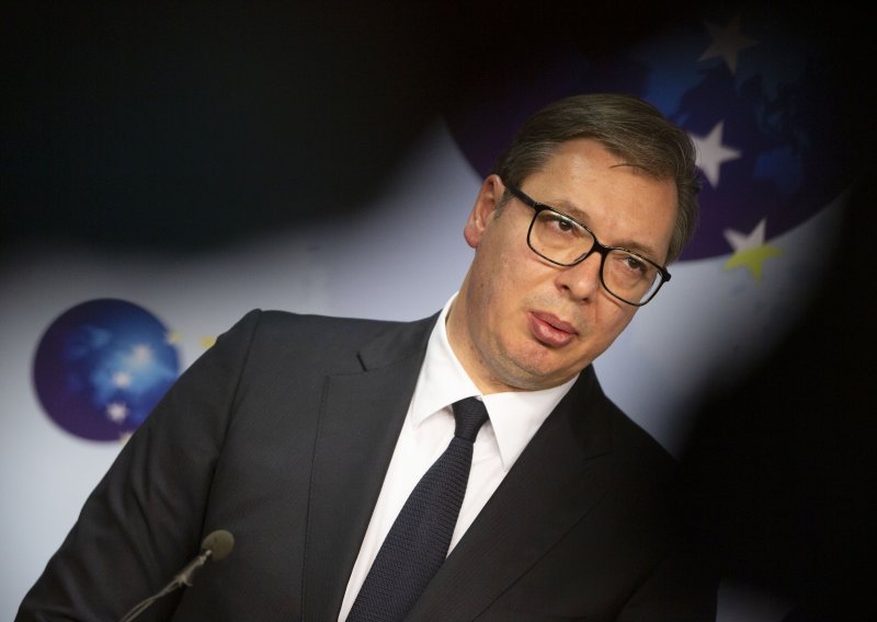 Vučić: Srbija ne stoji iza 'non-papera' o mogućem rješenju za Kosovo